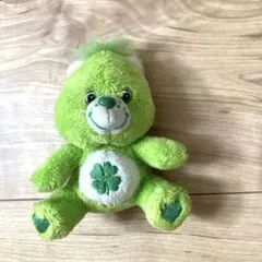ケアベア 緑のぬいぐるみ 四つ葉のクローバー