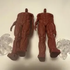 進撃の巨人　一番くじ　地鳴らしフィギュア×2体
