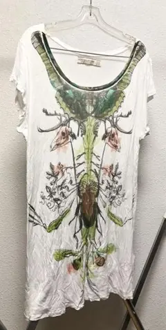 ZARA レーヨン素材　Lサイズ　インセクトプリントワンピースTシャツ　匿名配送