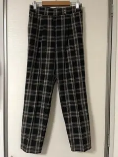 シューラルー　チェック柄　パンツ　テーパードパンツ　M