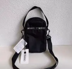 新品　LeSportsac レスポートサック　スマホショルダー　黒　斜め掛け