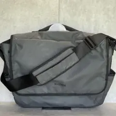 【大容量】MOUSTACHE ☆ ムスタッシュ メッセンジャーバッグ 通勤