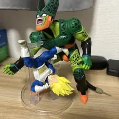 ドラゴンボール セル トランクス フィギュア