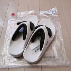 ウーフォスリカバリーサンダル新品未使用