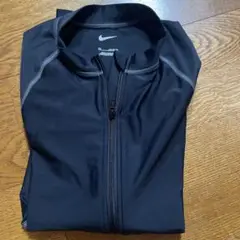 Nike ブラック ラッシュガード 160cm