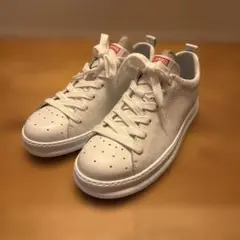 CAMPERメンズスニーカー白