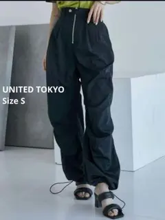 美品✨️ユナイテッドトウキョウ ナイロン カーゴパンツ カジュアル ブラック