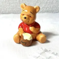 東京ディズニー　くまのプーさん 置物　陶器