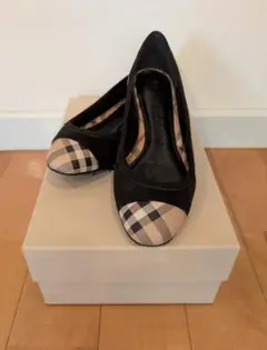 SALE‼️BURBERRY ノバチェック✕黒　フラットシューズ　バレエシューズ