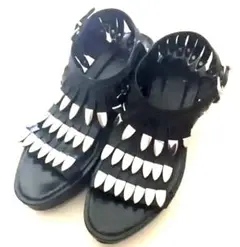 TOGA PULLA トーガフルラ バックル サンダル サイズ40