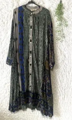 新品　エーアイシー　総柄ワンピース　レーヨン100 定価12000