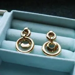 ピアス
