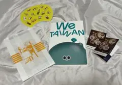 【非売品】大阪関西万博　WE TAIWAN 台湾　パンフレット　ステッカー