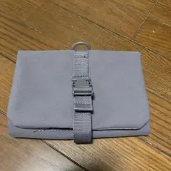 無印良品吊り下げポーチ グレー