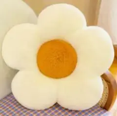 花形クッション 大きめ 白と黄色