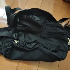 ジュンコシマダ ブラックリュック・多機能ポケット付き
