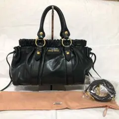 美品 miumiu ミュウミュウ ハンドバッグ ショルダー ブラック マテラッセ