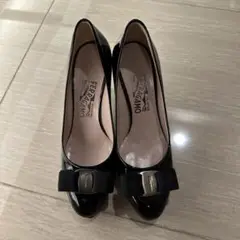 フェラガモ　パンプス