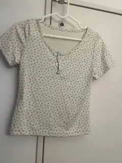 小花柄半袖Tシャツ