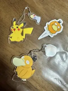 ピカチュウ コダック アクリルキーホルダーセット