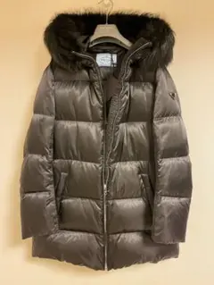 新品未使用!PRADAダウン黒 サイズ42 希少♬