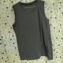Y142★ユニクロ　Tシャツ　ノースリーブ　さらさら生地　XLサイズ★