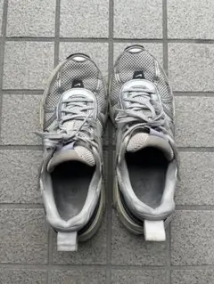 Nike ランニングシューズ シルバー　v2k run 27センチ