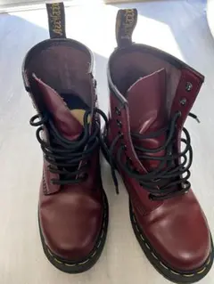Dr.Martens8ホール(チェリーレッド)