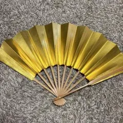 金色と銀色の扇子