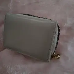 手のひらコンパクト小さな三つ折り財布☆新品未使用☆
