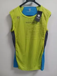DESCENTE　デサント　ノースリーブ　インナー　タンクトップ