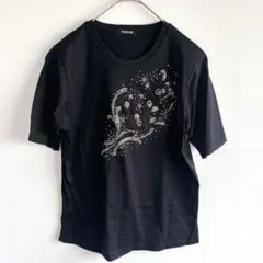 4747【美品】ビジュー刺繍花柄ポイントデザインtシャツ 黒半袖　マダム　お洒落