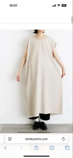 オローネ　ストロボワンピース　ノースリーブ