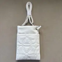 ホワイト キルティング サコッシュ