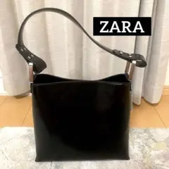 最終値下げ!!【新品】ZARAスタッズ付ワンハンドルバック