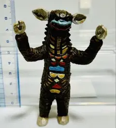 はしもとみおのウルトラ怪獣彫ってみた。02