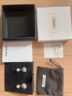 MIU MIU クリスタル パール ピアス 箱有り