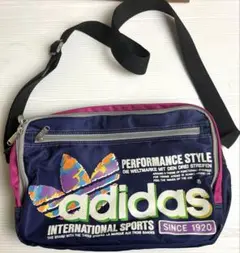 未使用 adidas original メッセンジャーバッグ コーデュロイ adidas（アディダス）の「Next+ コーデュロイ メッセンジャー