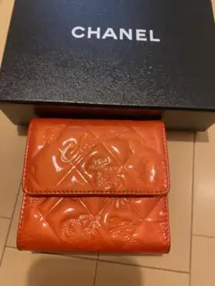 シャネル 二つ折り 財布