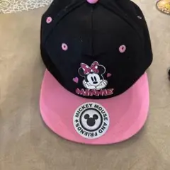 ミニーマウス キャップ 黒とピンク