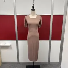 ベージュ パフスリーブ ロングワンピース