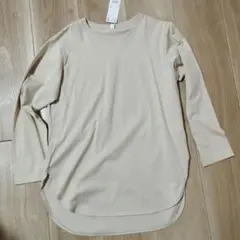 UNIQLO コットンロングテールシャツT