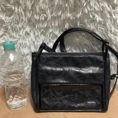 極美品 KATORINE 黒 ショルダーバッグ 花柄 黒 ブランドロゴ レザー