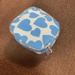 ハート柄のポーチ