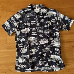 総柄アロハシャツ　ハワイモチーフ