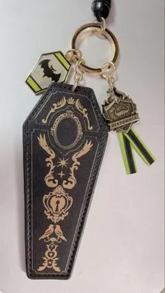 ツイステッドワンダーランド　棺型チャーム リリア