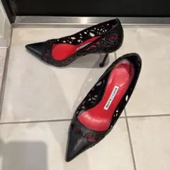 マノロブラニク パンプス 36