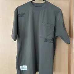 オリーブグリーン Tシャツ ポケット付き