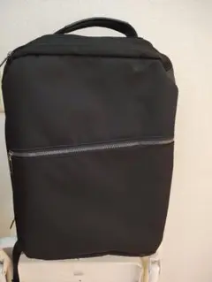 黒いバックパック