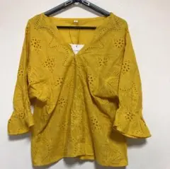 新品・スカラップブラウス